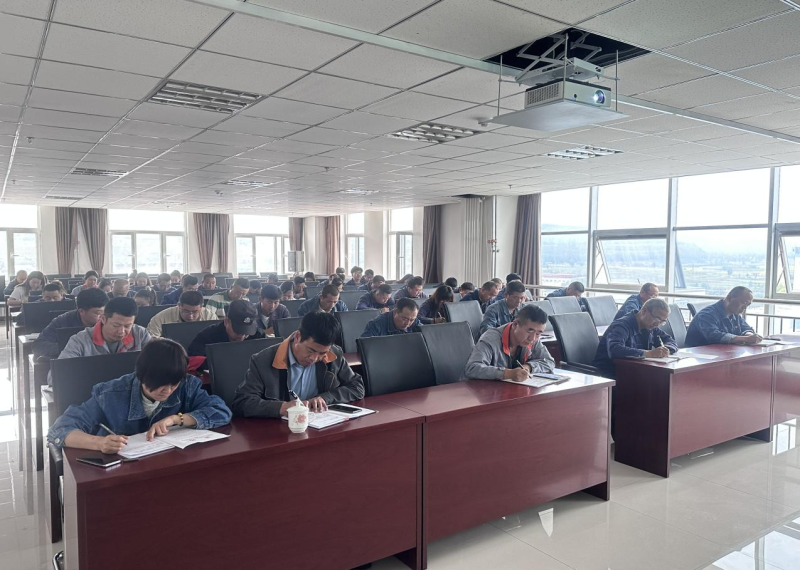 廉當&ldquo;鐮&rdquo;可以除雜念   欲為&ldquo;獄&rdquo;勢必積災難 &mdash;&mdash;集團紀委書記為物產(chǎn)工投公司黨員干部、關(guān)鍵人員 授主題教育廉政專題黨課