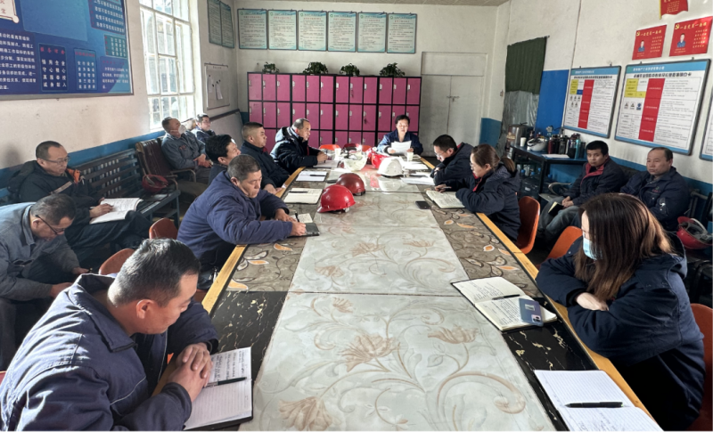 對(duì)標(biāo)對(duì)表新要求 主動(dòng)作為抓落實(shí)&mdash;&mdash;物產(chǎn)工投公司紀(jì)委召開(kāi)學(xué)習(xí)貫徹中紀(jì)委、省紀(jì)委二次全會(huì)精神專(zhuān)題會(huì)議暨節(jié)前廉政教育警示會(huì)