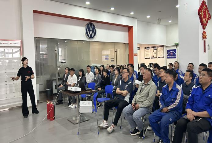 提升應(yīng)急能力 筑牢安全防線&mdash;&mdash;汽貿(mào)公司開(kāi)展消防應(yīng)急知識(shí)培訓(xùn)暨疏散逃生滅火演練活動(dòng)