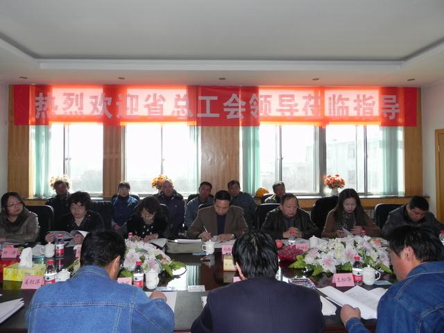 深入車間班組、&ldquo;零距離&rdquo;接觸職工、體驗(yàn)職工生活、傾聽職工心聲