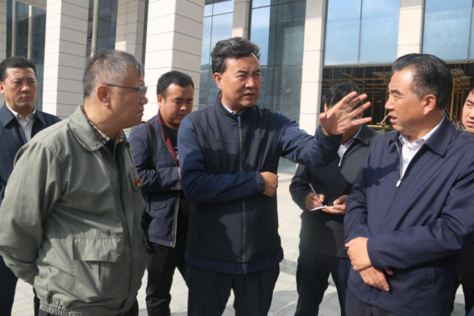 省人大常委會副主任、海東市委書記鳥成云專題調(diào)研曹家堡保稅物流園