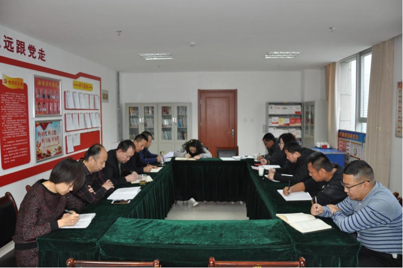 銘記&ldquo;生命線&rdquo;、分清&ldquo;是非線&rdquo; 修筑&ldquo;防腐線&rdquo;、不踩&ldquo;高壓線&rdquo;